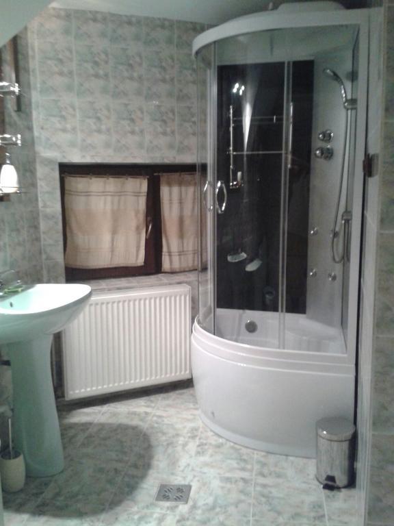 ホテル Casa Craiova Nuova エクステリア 写真